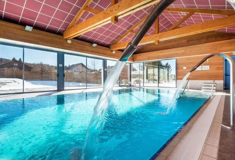 Hotelli Village Vacances Chalet De La Haute Joux