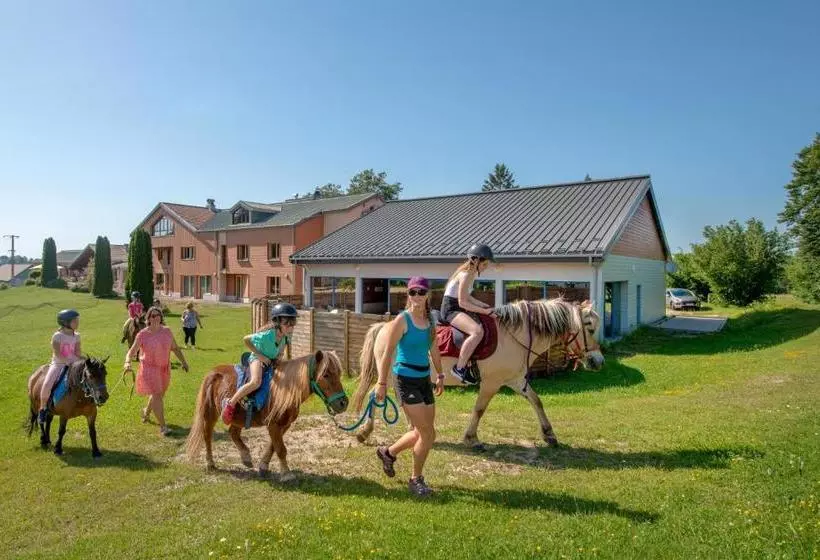 Hotelli Village Vacances Chalet De La Haute Joux