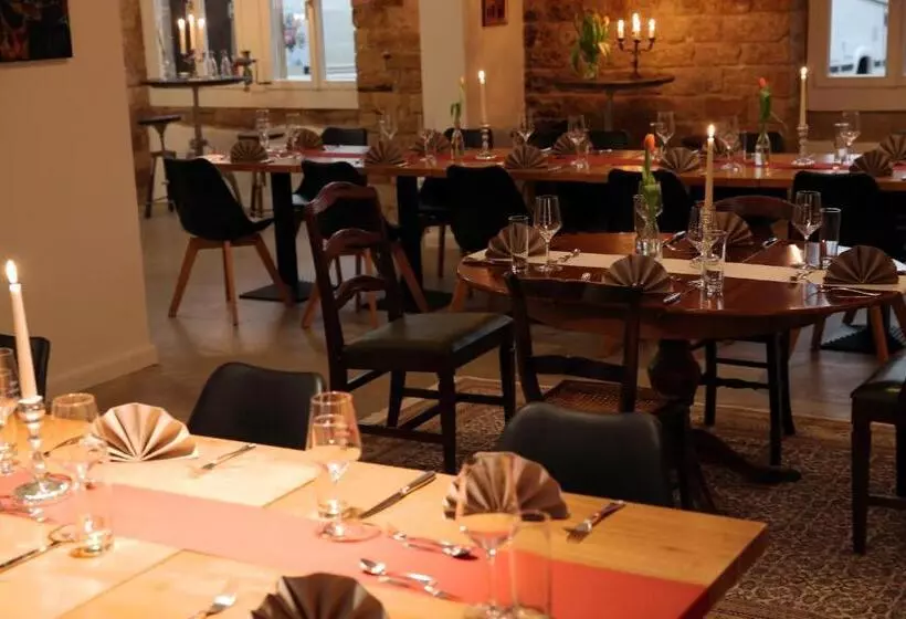 Hotelli Zum Bahnhof 1894