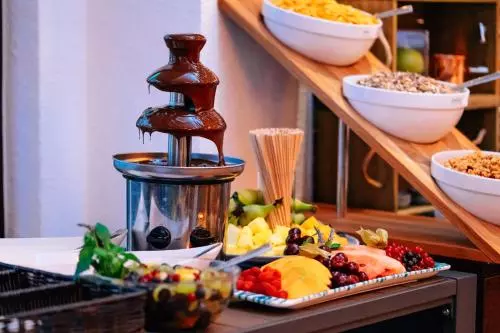 Patrix Hotel, Restaurant, Bar