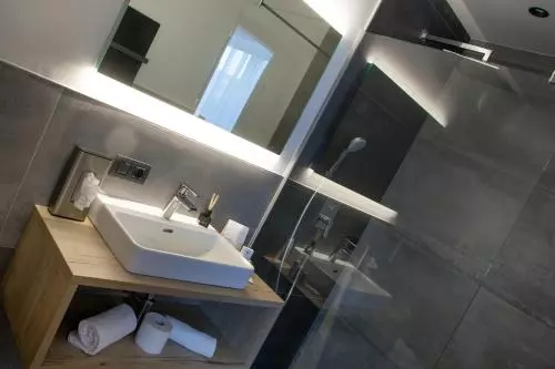 Patrix Hotel, Restaurant, Bar