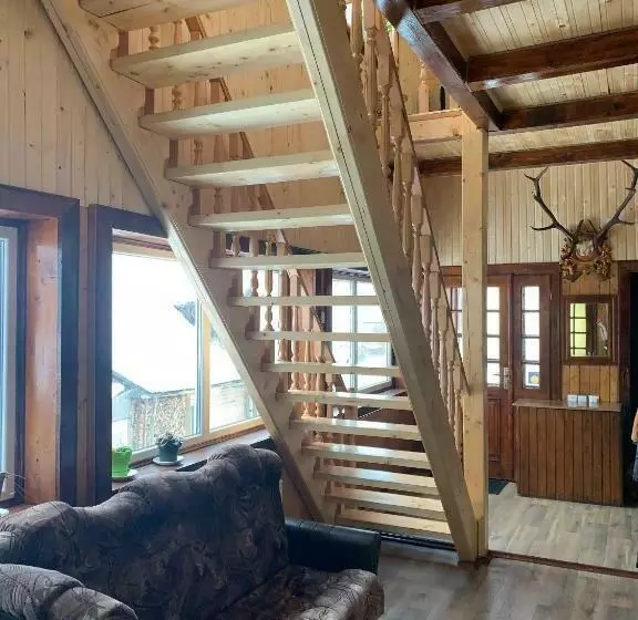 Majatalo подина