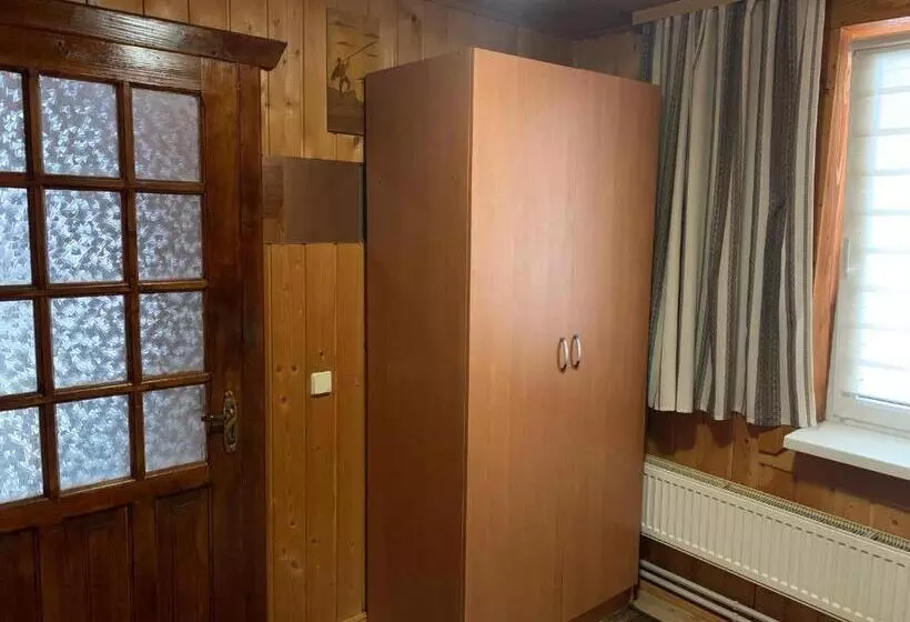 Majatalo подина