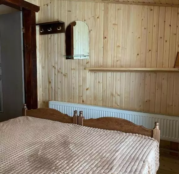 Majatalo подина