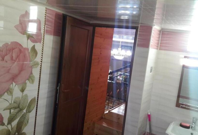 ペンション Baku Black Mountain Guest House