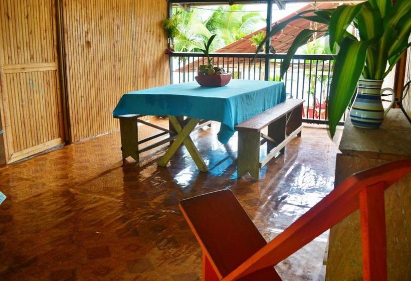 ユースホステル Posada La Sirena Negra