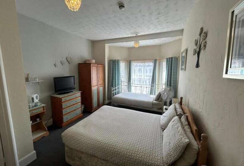 민박 The Little Emily   Room Only