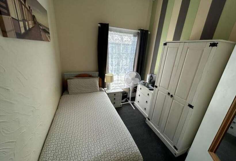 민박 The Little Emily   Room Only