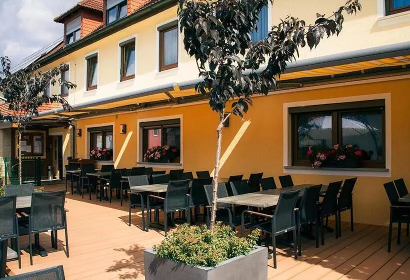 Hotelli Spitzenpfeil