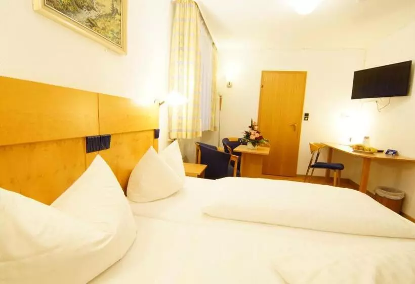 Hotelli Spitzenpfeil