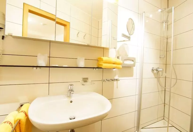 Hotelli Spitzenpfeil