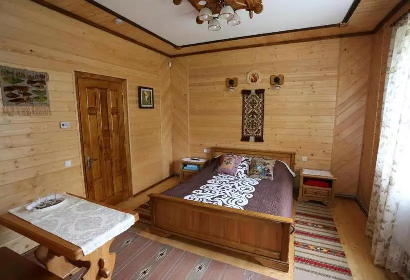 Majatalo Fazenda Kosiv