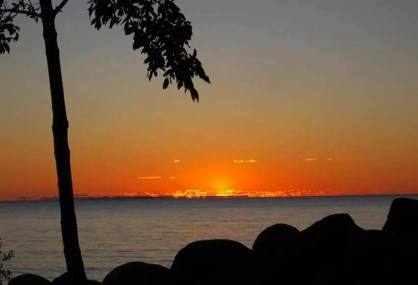 Balm Beach Resort & Motel