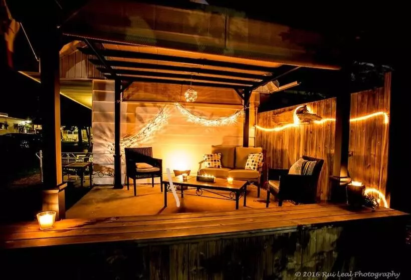 Balm Beach Resort & Motel