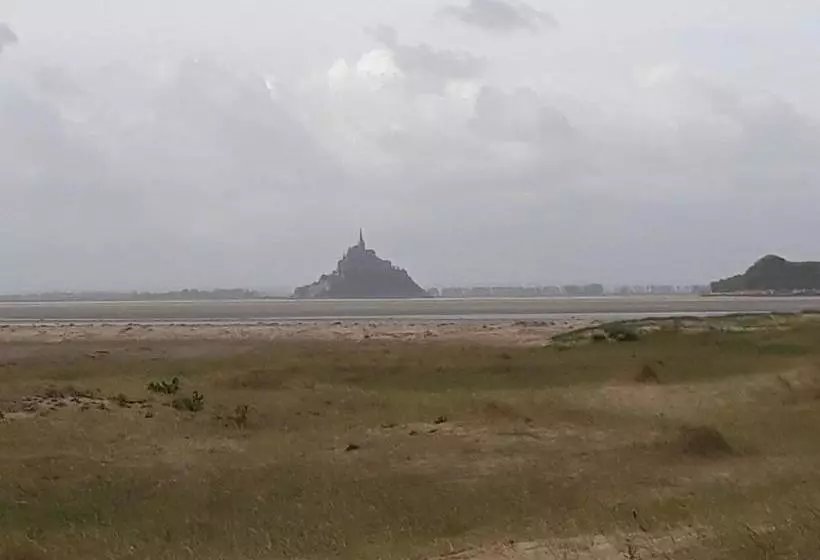 ベッドアンドブレックファースト Chambres D Hôtes Au Hameau