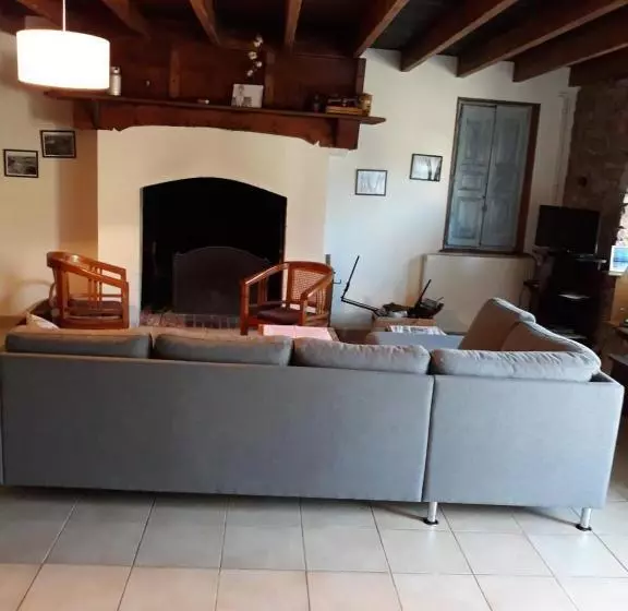 ベッドアンドブレックファースト Chambres D Hôtes Au Hameau