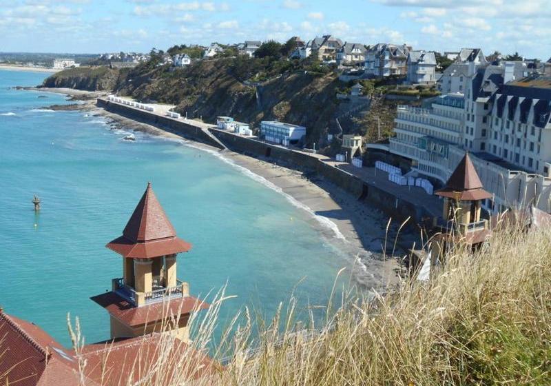 ベッドアンドブレックファースト Chambres D Hôtes Au Hameau