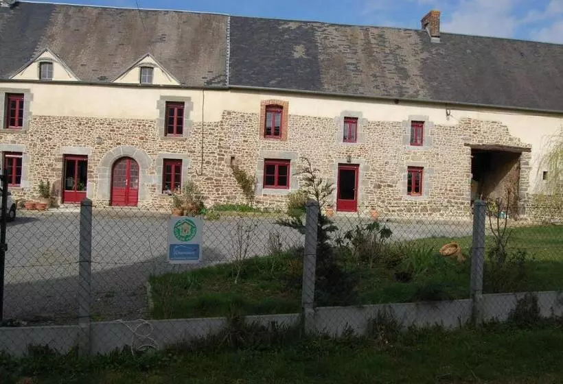 ベッドアンドブレックファースト Chambres D Hôtes Au Hameau