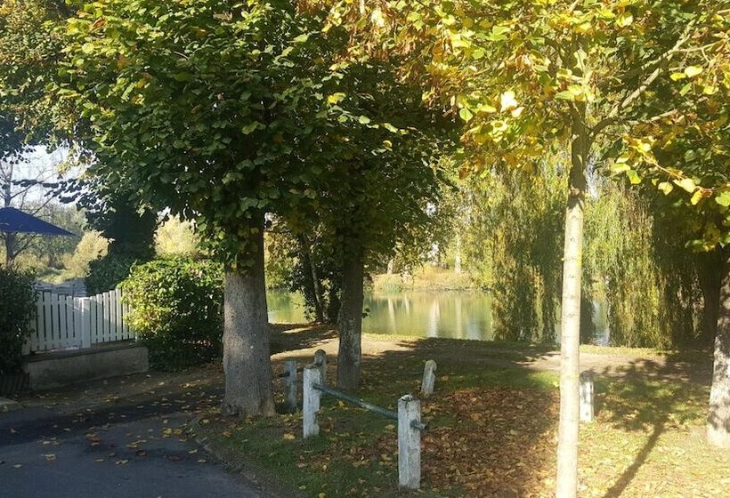 בית מלון כפרי Logis Hôtel & Restaurant Le Gonfalon