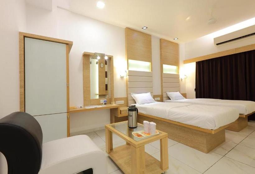 호텔 Paminn Regency