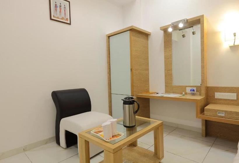 호텔 Paminn Regency