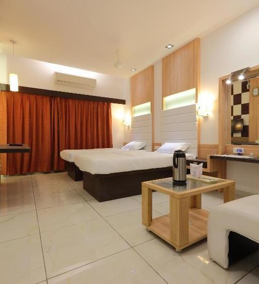 호텔 Paminn Regency