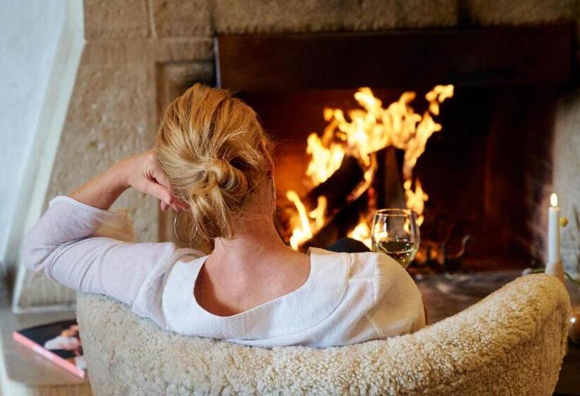 בית מלון כפרי & Restaurant Linde