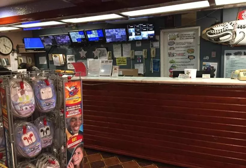 Motelli Tradewinds Airport