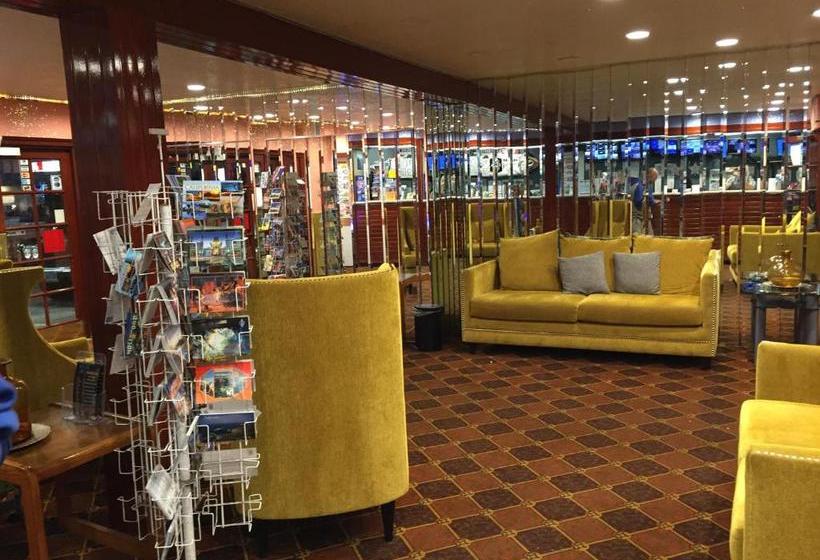 فندق على الطريق Tradewinds Airport