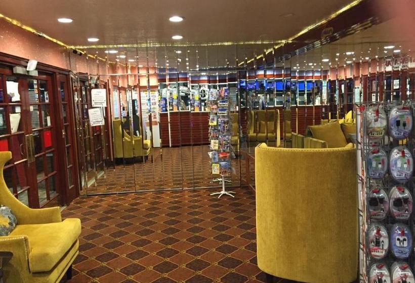 فندق على الطريق Tradewinds Airport