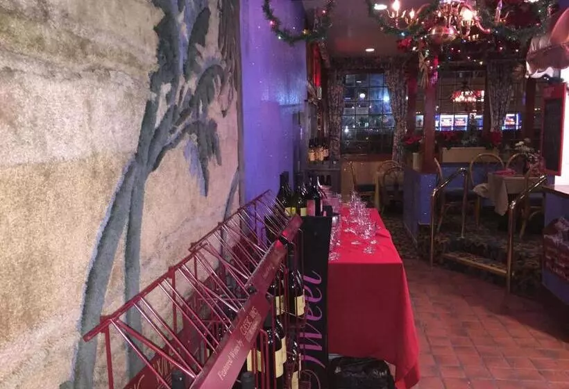 Motelli Tradewinds Airport