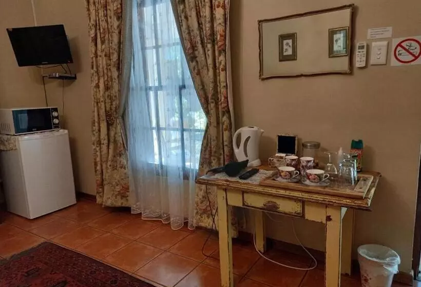 Majatalo Avondrust Guest House