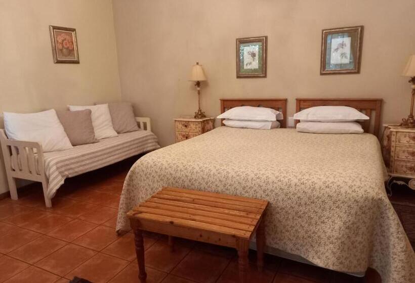 بنسيون Avondrust Guest House