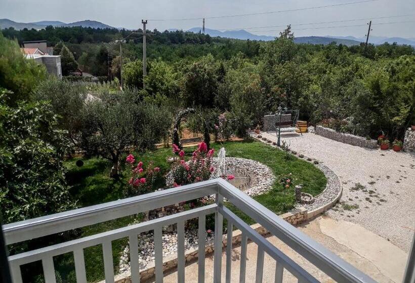 پانسیون Guesthouse Casa Bevanda