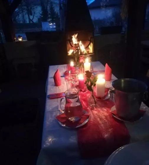 Majatalo Penzion U Kostela Mláka