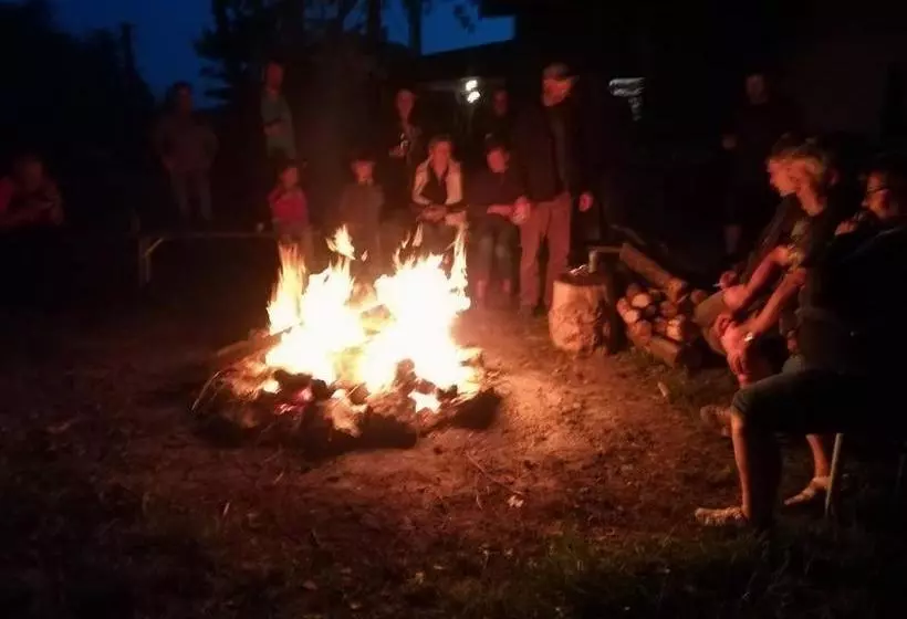 Majatalo Penzion U Kostela Mláka