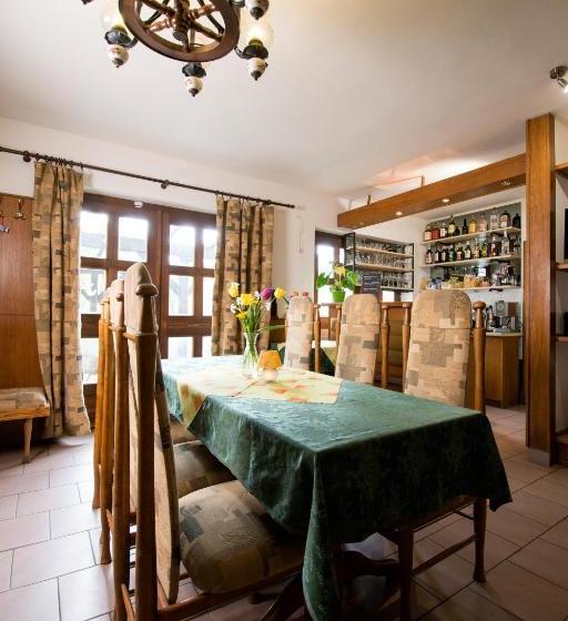 Пансион Penzion U Kostela Mláka