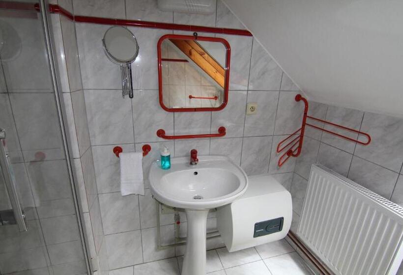 Пансион Penzion U Kostela Mláka