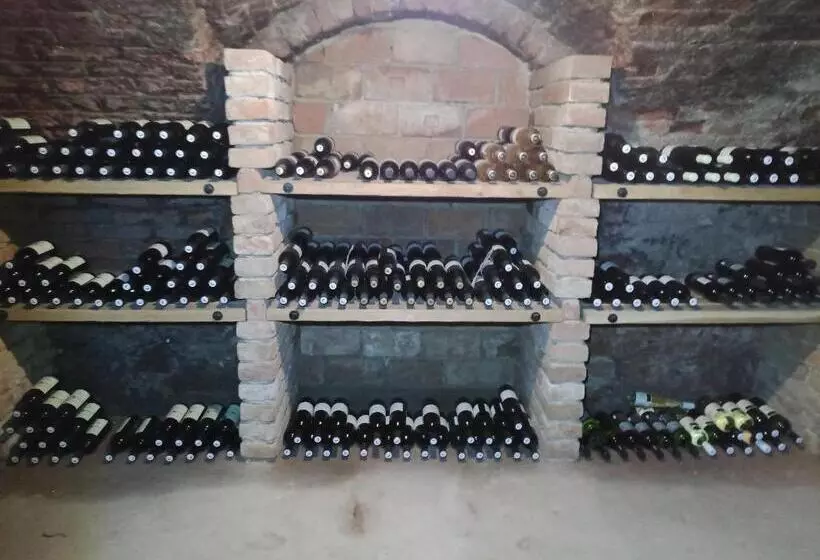 Majatalo Penzion U Kostela Mláka