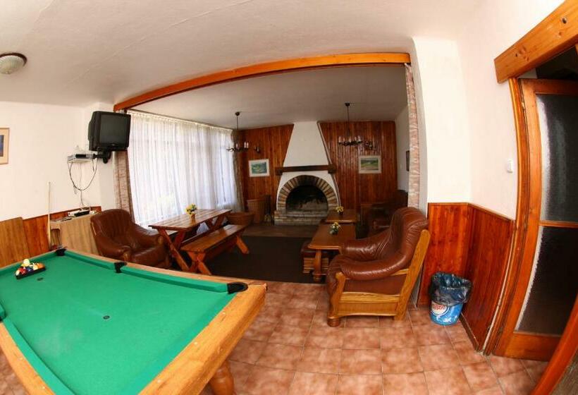 פנסיון Yacht Club Barrandov