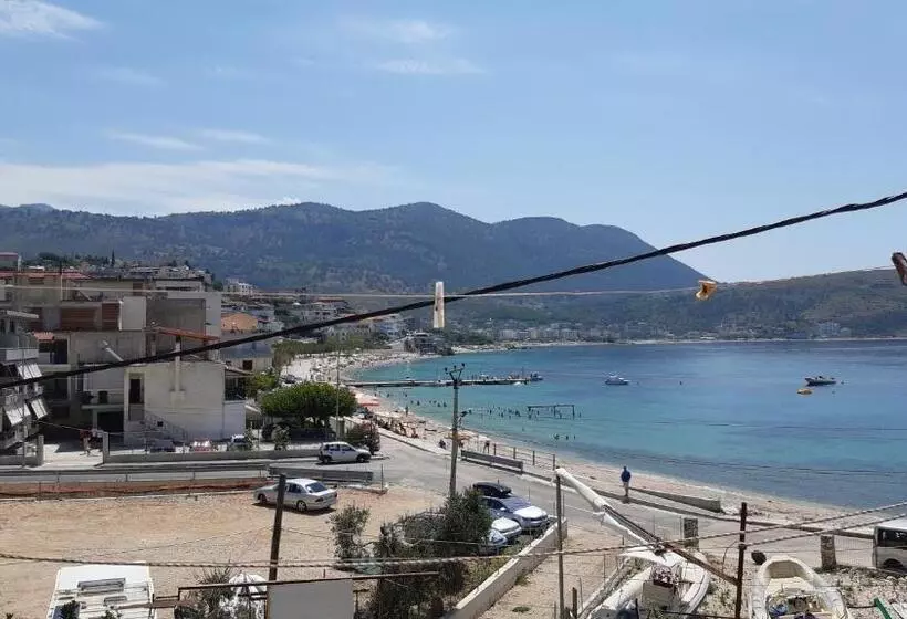 هاستل Rooms By The Sea