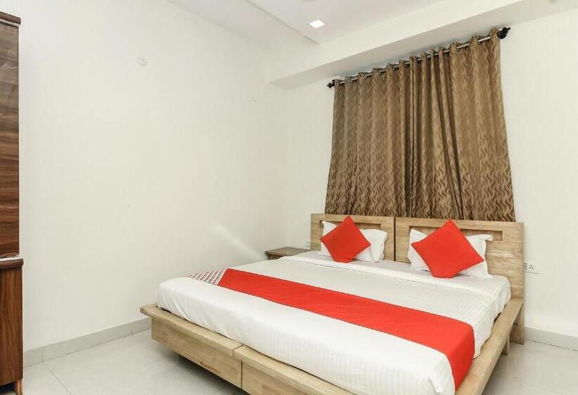 Capital O Hotel Green Leaf