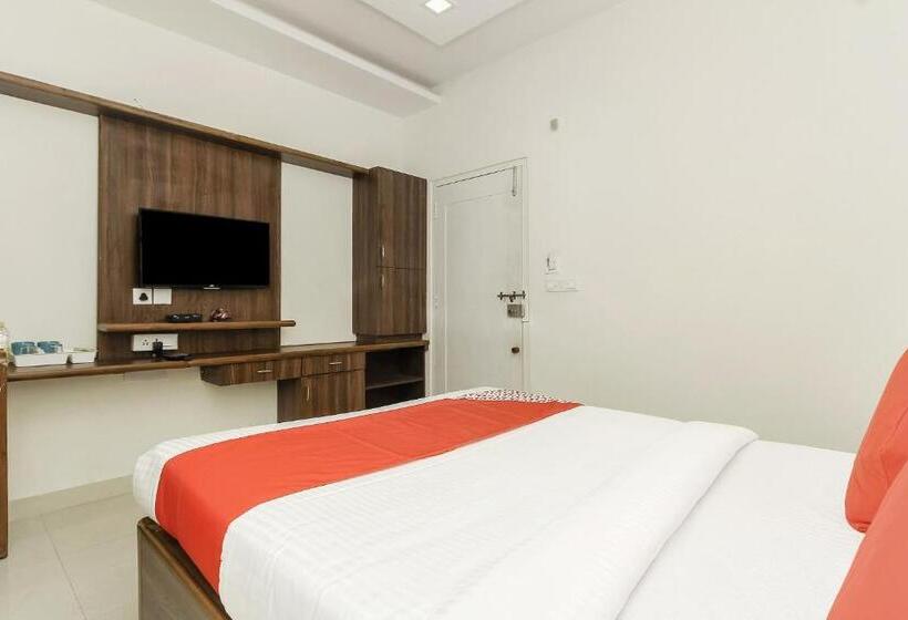 Capital O Hotel Green Leaf