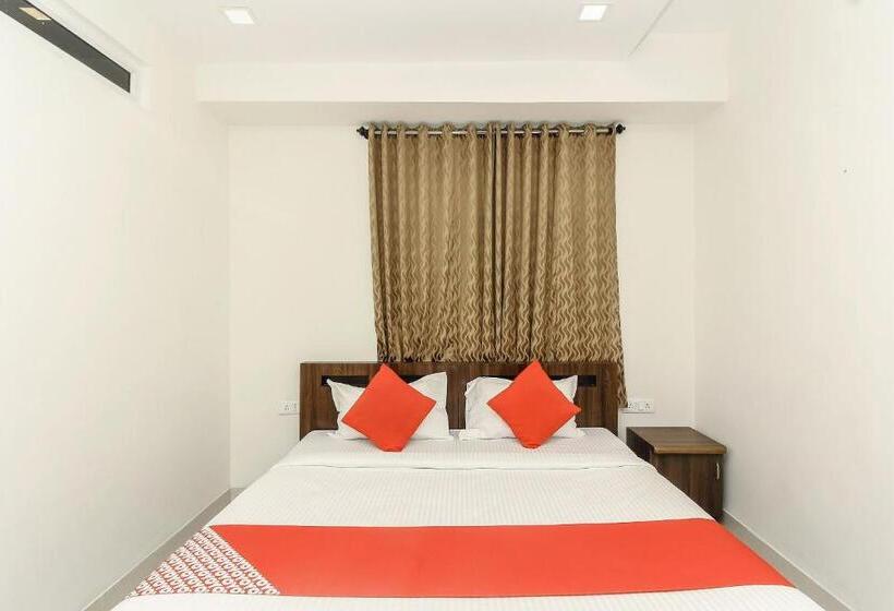 Capital O Hotel Green Leaf