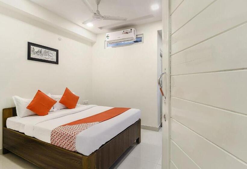 Capital O Hotel Green Leaf