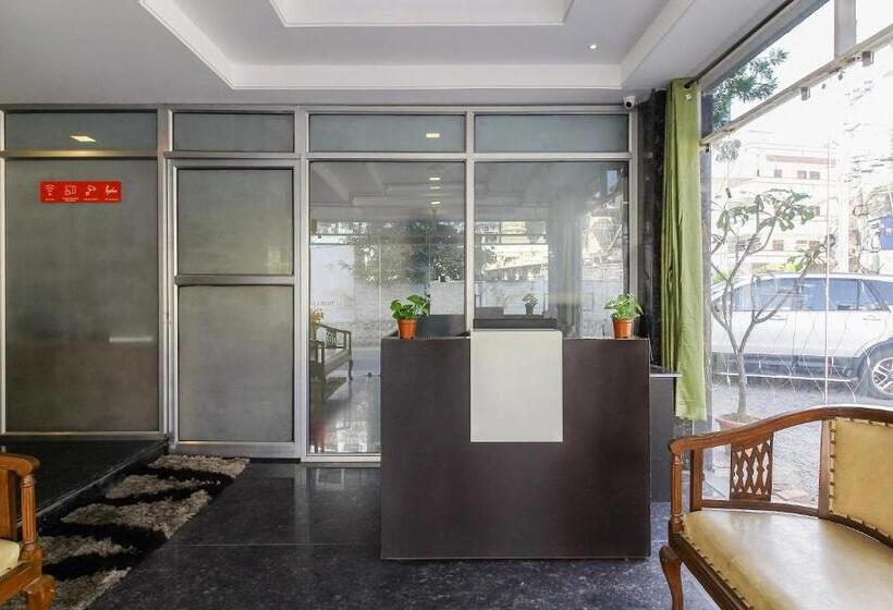 Capital O Hotel Green Leaf