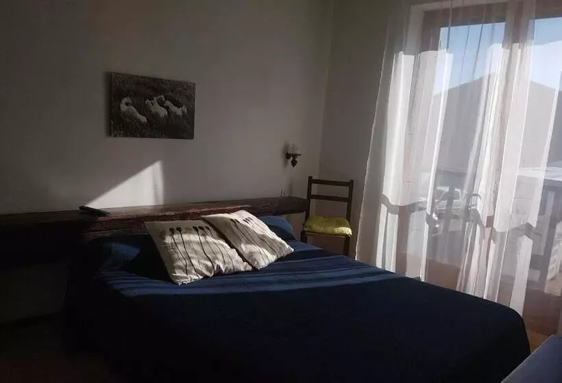هتل Auberge Mas De Layalle