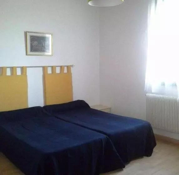 هتل Auberge Mas De Layalle