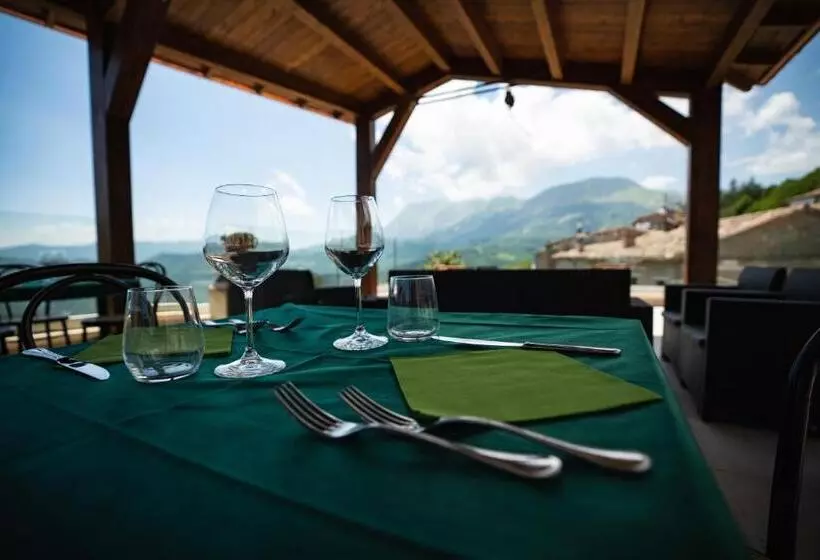 Hotelli Monti Azzurri