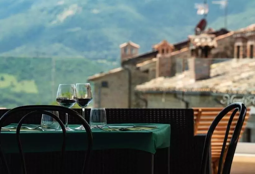 Hotelli Monti Azzurri